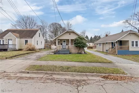 1260 Hazelwood Ave, Akron, OH 44305