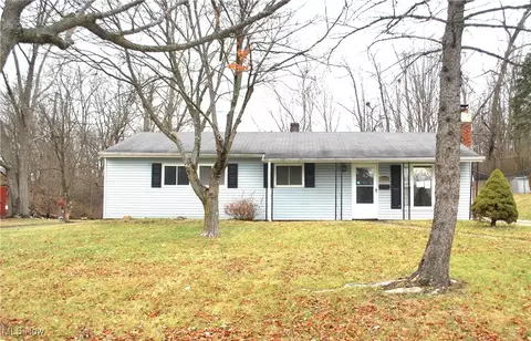24805 Eldridge Blvd, Bedford Heights, OH 44146