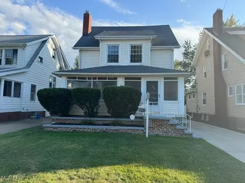 18210 Windward Rd, Cleveland, OH 44119