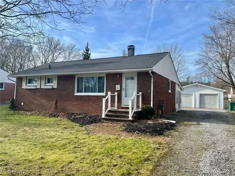 308 Irma Dr, Chardon, OH 44024