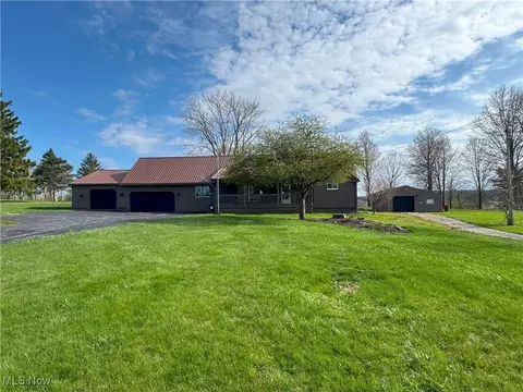 4175 E Middletown Rd, New Middletown, OH 44442