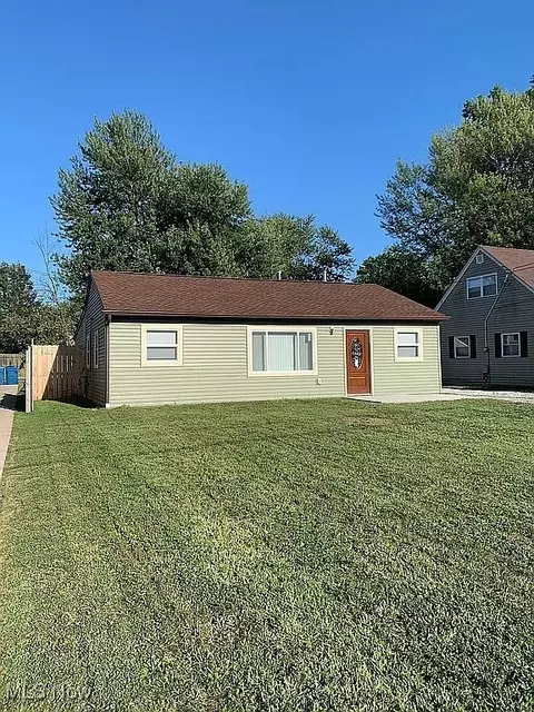 703 Dakota Ave, Lorain, OH 44052