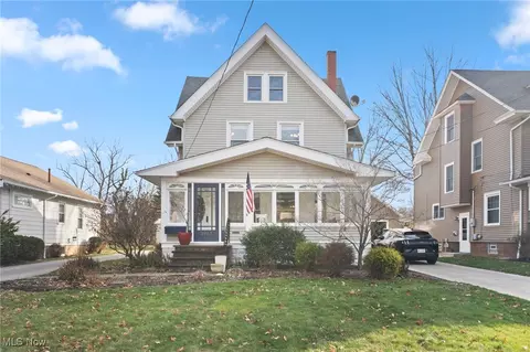 3967 Riveredge Rd, Cleveland, OH 44111