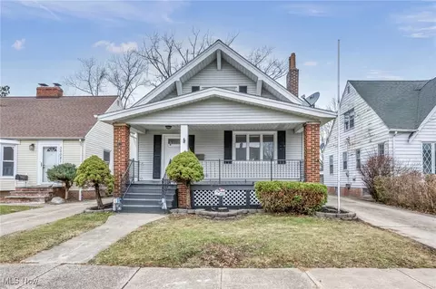 30025 Robert St, Wickliffe, OH 44092 photo 3