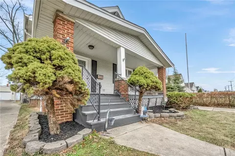 30025 Robert St, Wickliffe, OH 44092 photo 8