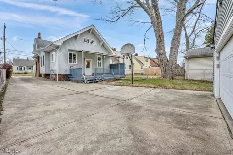 30025 Robert St, Wickliffe, OH 44092 photo 11