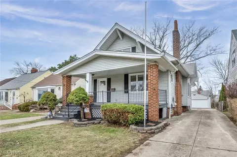 30025 Robert St, Wickliffe, OH 44092 photo 2