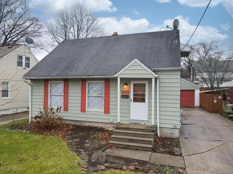 1278 Woodward Ave, Akron, OH 44310