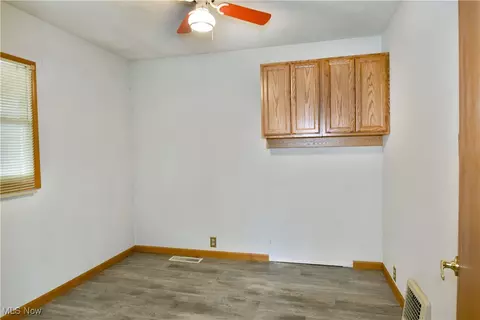 Bedroom - 143 Marshall Ave W, Warren, OH 44483 photo 1 of 6