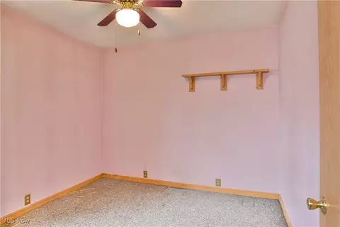 Bedroom - 143 Marshall Ave W, Warren, OH 44483 photo 4 of 6