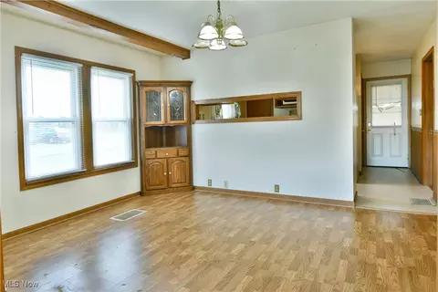 Living - 143 Marshall Ave W, Warren, OH 44483 photo 7 of 9