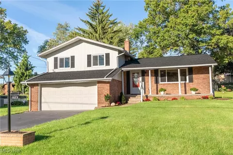 1623 Plymouth Knoll Ave NW, Massillon, OH 44646