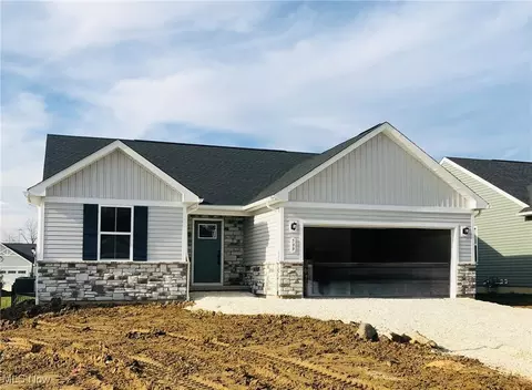 539 Swan Dr, Seville, OH 44273