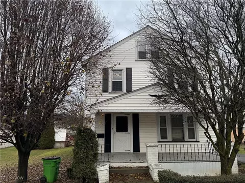 235 21st St NW, Barberton, OH 44203