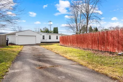 435 Morgan Ct, Lagrange, OH 44050 photo 4