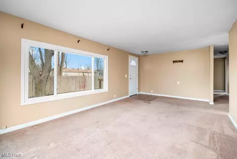 435 Morgan Ct, Lagrange, OH 44050 photo 7