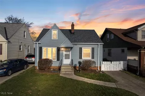 3710 Woodway Ave, Parma, OH 44134