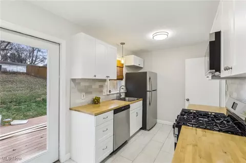 Kitchen - 669 Evans Ave, Akron, OH 44310 photo 1 of 4