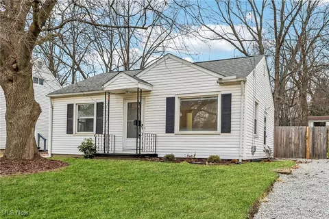 669 Evans Ave, Akron, OH 44310