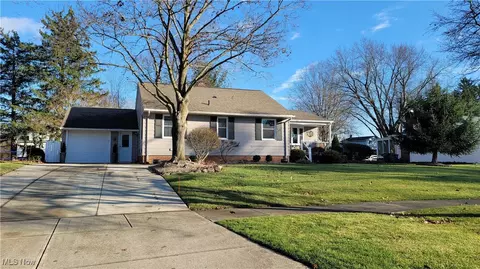 6599 Solon Blvd, Solon, OH 44139 photo 2