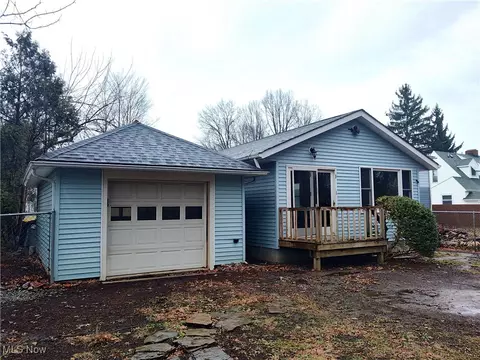 1121 Allen Ave, Ashtabula, OH 44004 photo 9