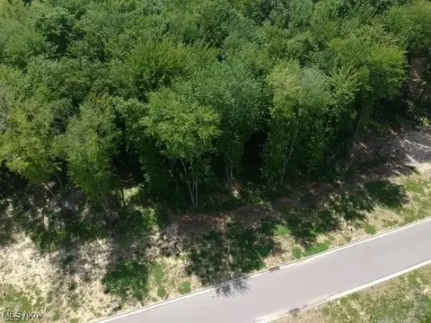 759 Club Dr W, Aurora, OH 44202
