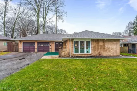 4111 Arden Blvd, Youngstown, OH 44511