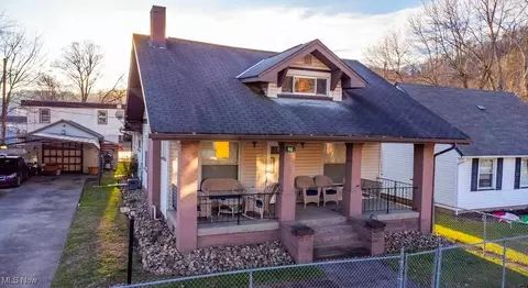 90 Woodmont Ave, Steubenville, OH 43952