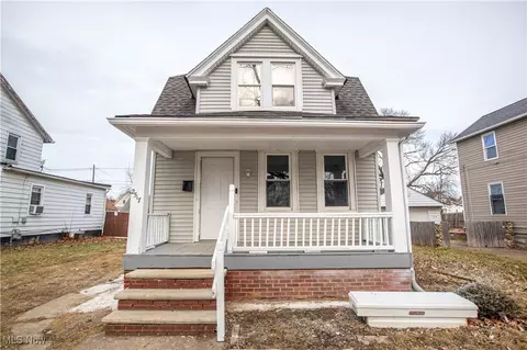 2517 E 33rd St, Lorain, OH 44055