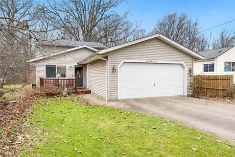 5400 Whitehaven Ave, North Olmsted, OH 44070