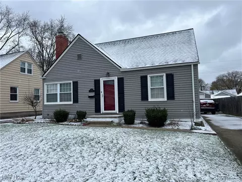 2375 15th St, Cuyahoga Falls, OH 44223