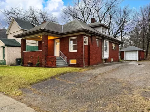 1531 Youngstown Rd SE, Warren, OH 44484