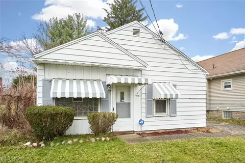 913 Palmetto Ave, Akron, OH 44306