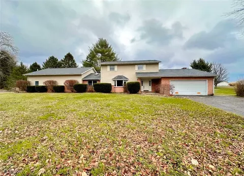 5110 Heritage Dr, Nashport, OH 43830