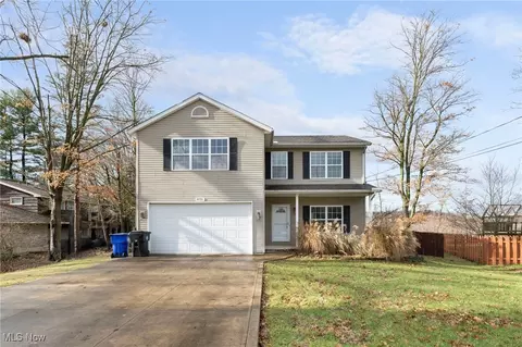 6050 Ruple Pkwy, Brook Park, OH 44142