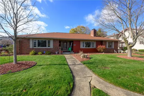 1000 4th St NW, New Philadelphia, OH 44663