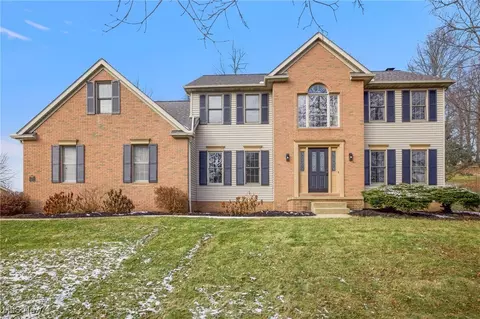 5153 Brookstone St NW, North Canton, OH 44720