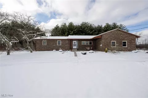 6904 Boneta Rd, Medina, OH 44256