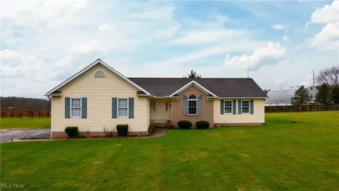 11289 Hopkins Rd, Garrettsville, OH 44231