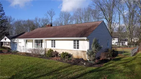 235 Eldridge Rd, Aurora, OH 44202 photo 2