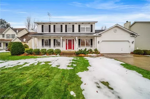 6592 Pear Tree Ln, Mentor, OH 44060