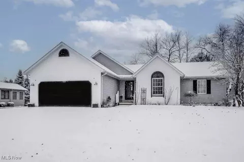 628 Frana Clara St, Louisville, OH 44641