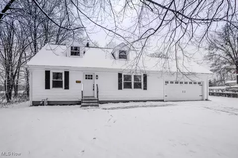 4808 Leona Ave SW, Navarre, OH 44662