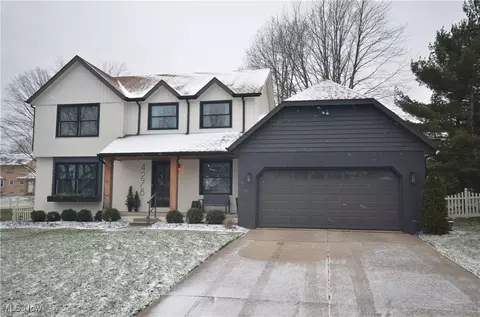 4278 Bunker Ln, Stow, OH 44224