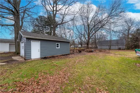 Exterior - 41834 Adelbert St, Elyria, OH 44035 photo 1 of 4