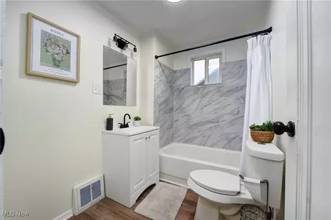 Bath - 41834 Adelbert St, Elyria, OH 44035 photo 1 of 2