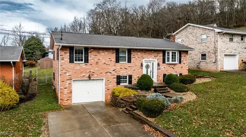 1405 10th St, Vienna, WV 26105
