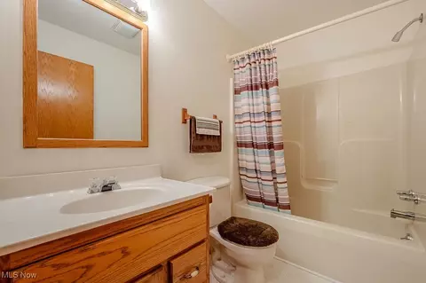 128 E 5th St, Williamstown, WV 26187 photo 21