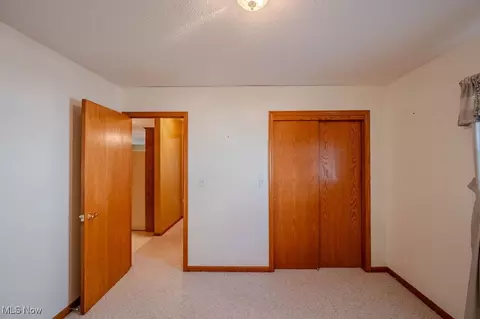 128 E 5th St, Williamstown, WV 26187 photo 18