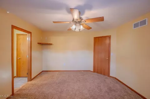 128 E 5th St, Williamstown, WV 26187 photo 12